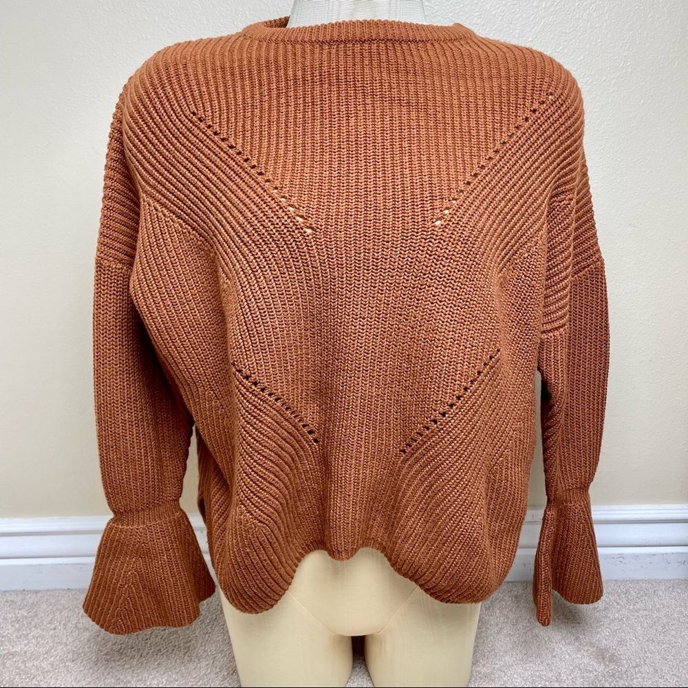 Paisie Bell Sleeve Burnt Orange Sweater size Small